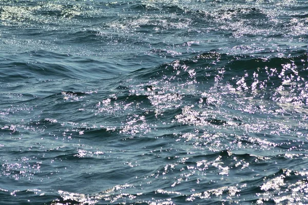 Textura Abstrata Ondulação Superfície Água Oceano Azul Claro Com Ondas — Fotografia de Stock