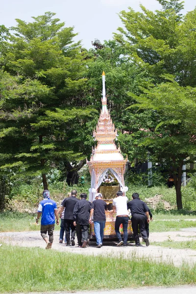 Chiang Mai Tailandia Mayo Amplia Gente Identificada Moviendo Palacio Lugar — Foto de Stock