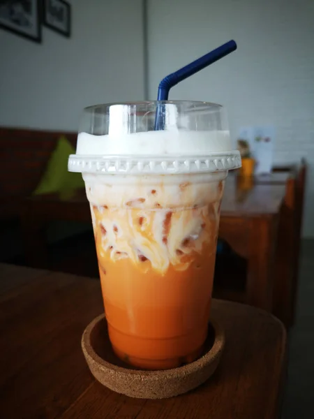 Milk Ice Tea Takeaway Plastic Cup Table Cafe Thailand — ストック写真