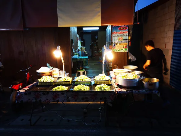 Loei January Unidentified Man Selling Food Chiang Khan Night Street — Stock Photo, Image