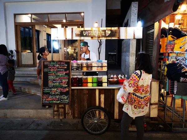 Loei Januari Oidentifierad Man Säljer Japanska Crepe Chiang Khan Natt — Stockfoto