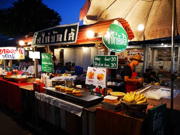 Loei Enero Hombre Identificado Vendiendo Palillo Frito Mercado Nocturno Chiang —  Fotos de Stock