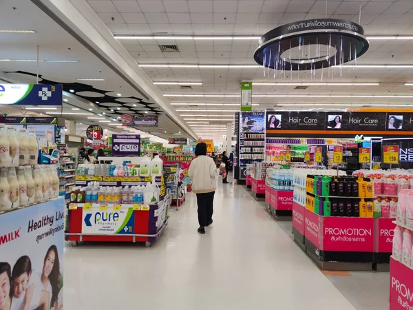 Chiang Rai Tailandia Junio Mujer Asiática Identificada Caminando Supermercado Junio —  Fotos de Stock