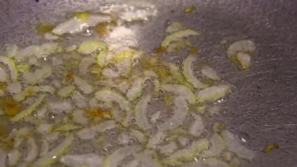 Close Onion Goreng Pan — Stok Video