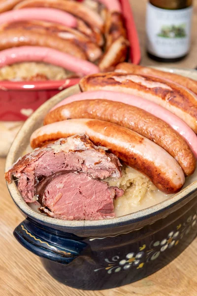 Central Eastern European Cuisines Choucroute Sauerkraut Riesling — Stock Photo, Image