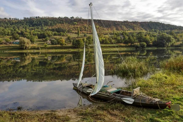 Yelkenli tekne harekete hazır