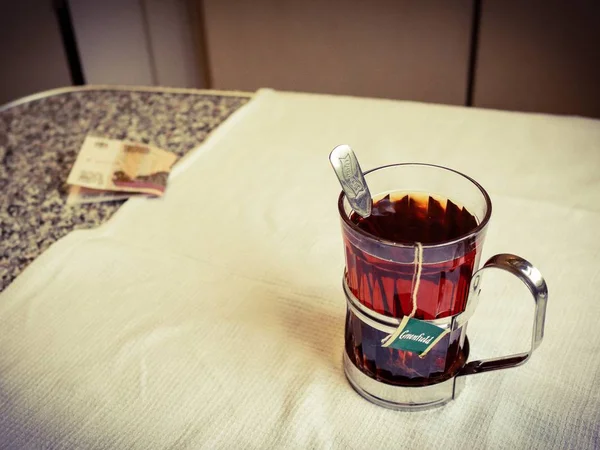 sıcak siyah çay bardak