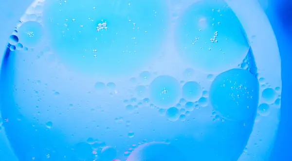 Círculos Aceite Sobre Fondo Azul Agua Fondo Abstracto Para Texto —  Fotos de Stock