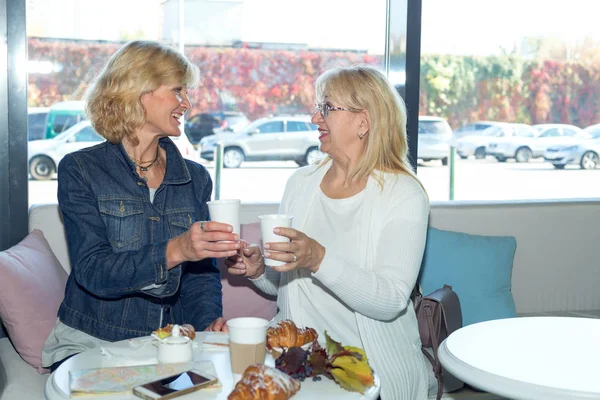 Two Mature Women Drink Coffee Cafe Seniors Women Longtime Friends — Stock Photo, Image