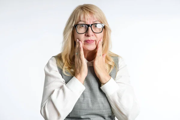 Portrait Mature Woman Glasses She Examines Her Skin Her Face — Stock Photo, Image