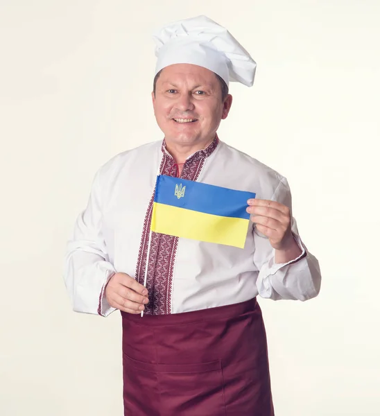 Портрет Повара Флагом Украины Светлом Фоне — стоковое фото