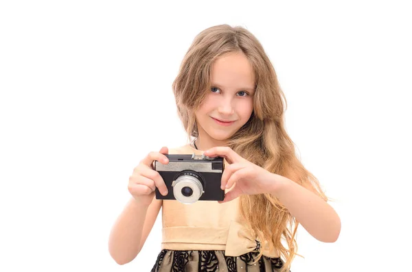 Preschoool Dívka Šatech Retro Fotoaparát Ruce Izolované Bílém Pozadí — Stock fotografie