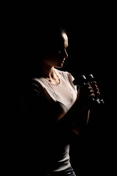 Fille Avec Des Haltères Dans Les Mains Dans Sport Sur — Photo