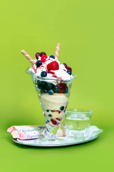 Glasschale 'de Eisbecher Fruechte.