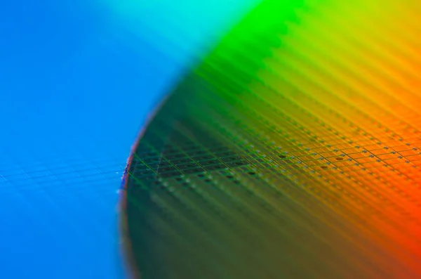 Silikon 'dan Makro Chip Teknoloji Arkaplanını Gofretliyor