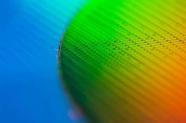 Silikon 'dan Makro Chip Teknoloji Arkaplanını Gofretliyor