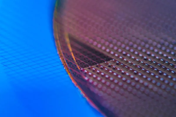 Silikon 'dan Makro Chip Teknoloji Arkaplanını Gofretliyor