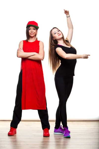 Deux filles dans la pose du début de la danse. Le concept d'emploi du chancelier . — Photo