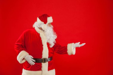Noel Baba bir yer, kırmızı arka plan boş olarak işaretleme