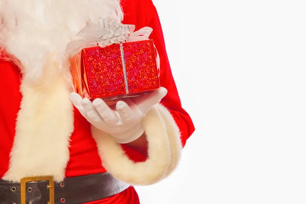サンタ クロースの手袋をはめた両手分離、赤いギフト ボックスの写真 — ストック写真