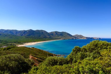 Capo Pecora sahilden manzara. Capo Pecora Buggerru Sardunya İtalya Avrupa taşlı sahil