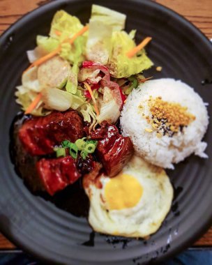 Ramen gıda tipik bir Japon yemektir.