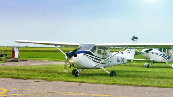 Ecka Serbien Mai 2018 Sportflugzeuge Für Kommerzielle Flüge Videoclip — Stockvideo