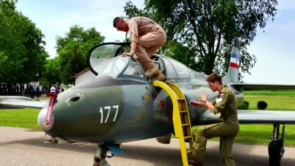 Ecka Sérvia Maio 2018 Avião Jato Militar Para Treinamento Pilotos — Vídeo de Stock