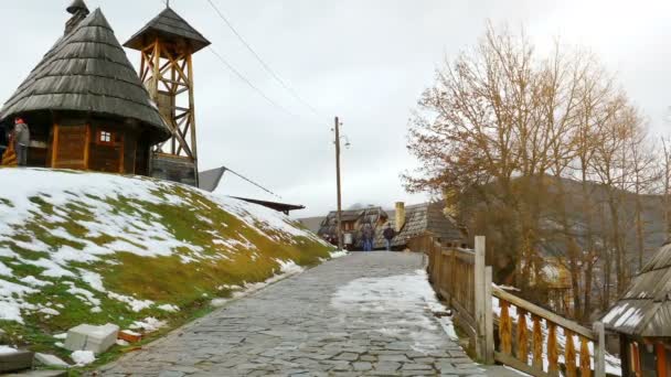 Drvengrad Mecavnik Kustendorf Tradycyjna Wioska Zbudowany Przez Emira Kusturicy Klip — Wideo stockowe