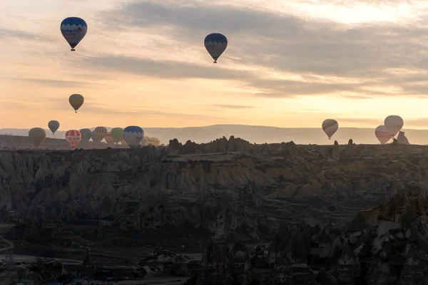 Lutego 2018 Lot Balonów Nad Doliną Kapadocji Goreme Kapadocja Turcja — Zdjęcie stockowe