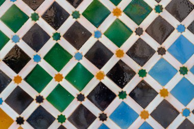 İspanya, Alhambra 'da duvar kiremitleri tasarımı