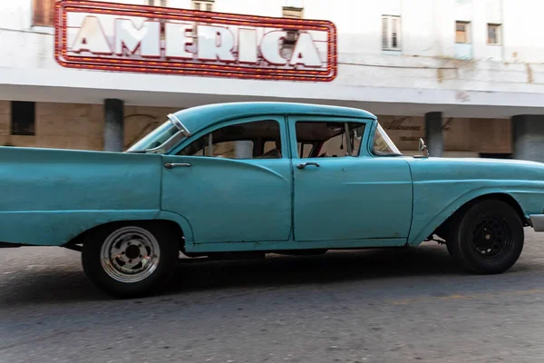 September 2109 Vintage Classic American Car Street Old Havana Downtown — Stock Photo, Image