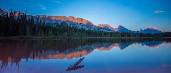 Scenic View Beautiful Landscape Mountains Crystal Lake — Stock Photo, Image