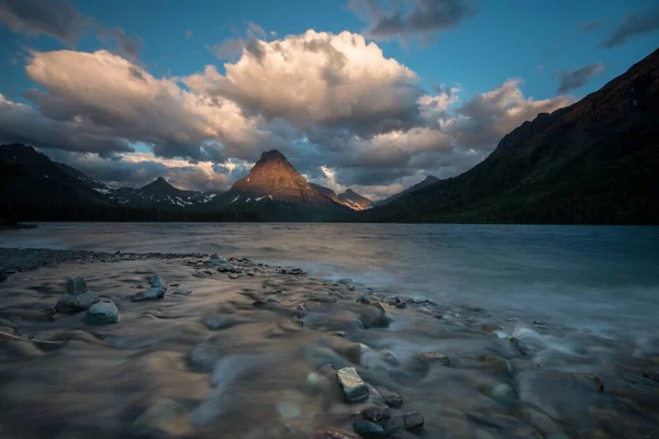 カナダ氷河国立公園の美しい山の風景 — ストック写真
