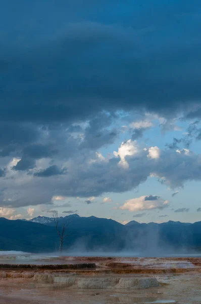 Mammoth Hot Springs Yellowstone — Stock Photo, Image