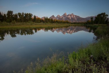 Dağlarda yaz sahneleri