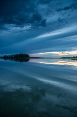 Elk Adası Günbatımı, Alberta