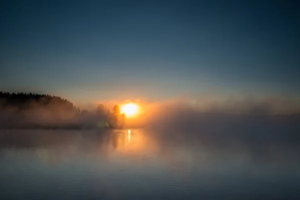 Восход Солнца Йеллоустоне — стоковое фото