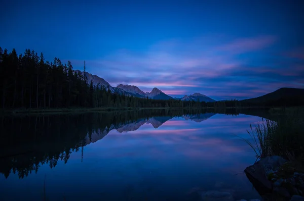 Puesta Sol Las Montañas Rocosas Canadienses —  Fotos de Stock