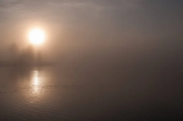 Туман Вдоль Йеллоустон — стоковое фото