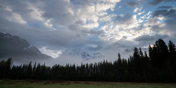 Mount Robson Provinzpark — Stockfoto