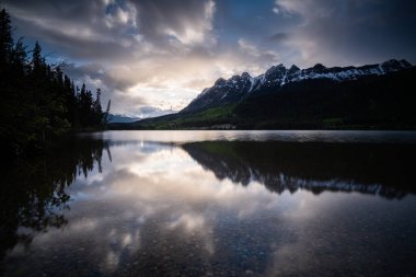 Kanada Kayalıklarında İlkbahar