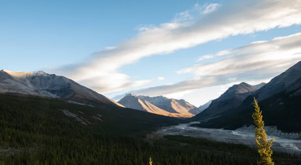 Coucher Soleil Dans Les Montagnes — Photo