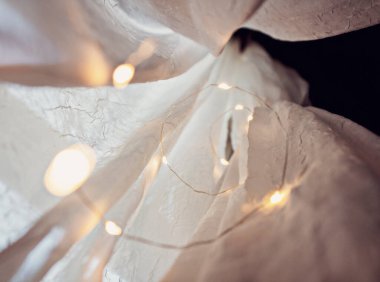 Perdedeki LED ışıkları