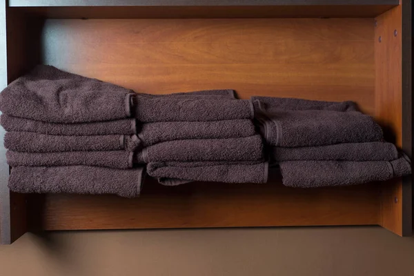 Brown Towels Folded Wooden Shelf Beauty Salon Barbershop Interior Piles — Stock Photo, Image