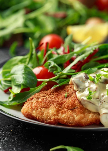 Chicken steak in Breadcrumbs with mushrooms and vegetables — Stock Photo, Image