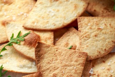 Deniz tuzu gevreği ile ızgara Mısır tortilla