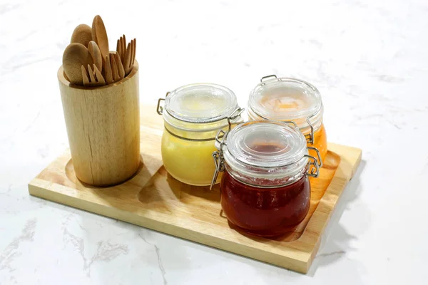 Confiture Maison Beurre Dans Des Bocaux Sur Plateau Bois Pour — Photo