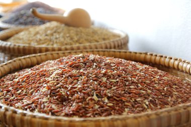 sepette pişmemiş pirinç berry