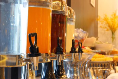  suyu ve büfe doğrultusunda şişe su